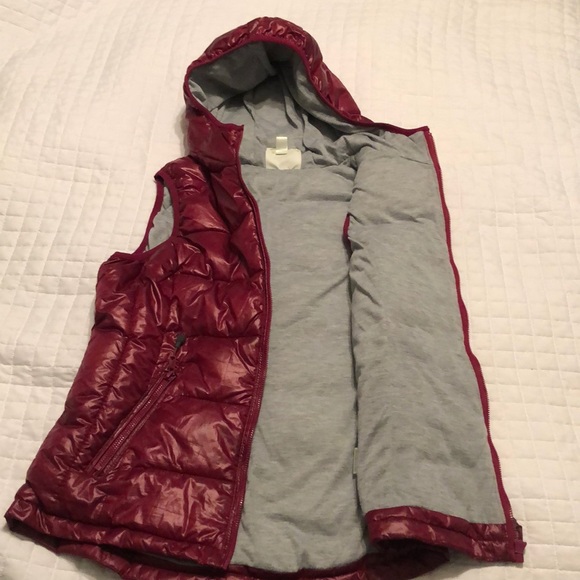 Burgundy puffy vest - Picture 2 of 3